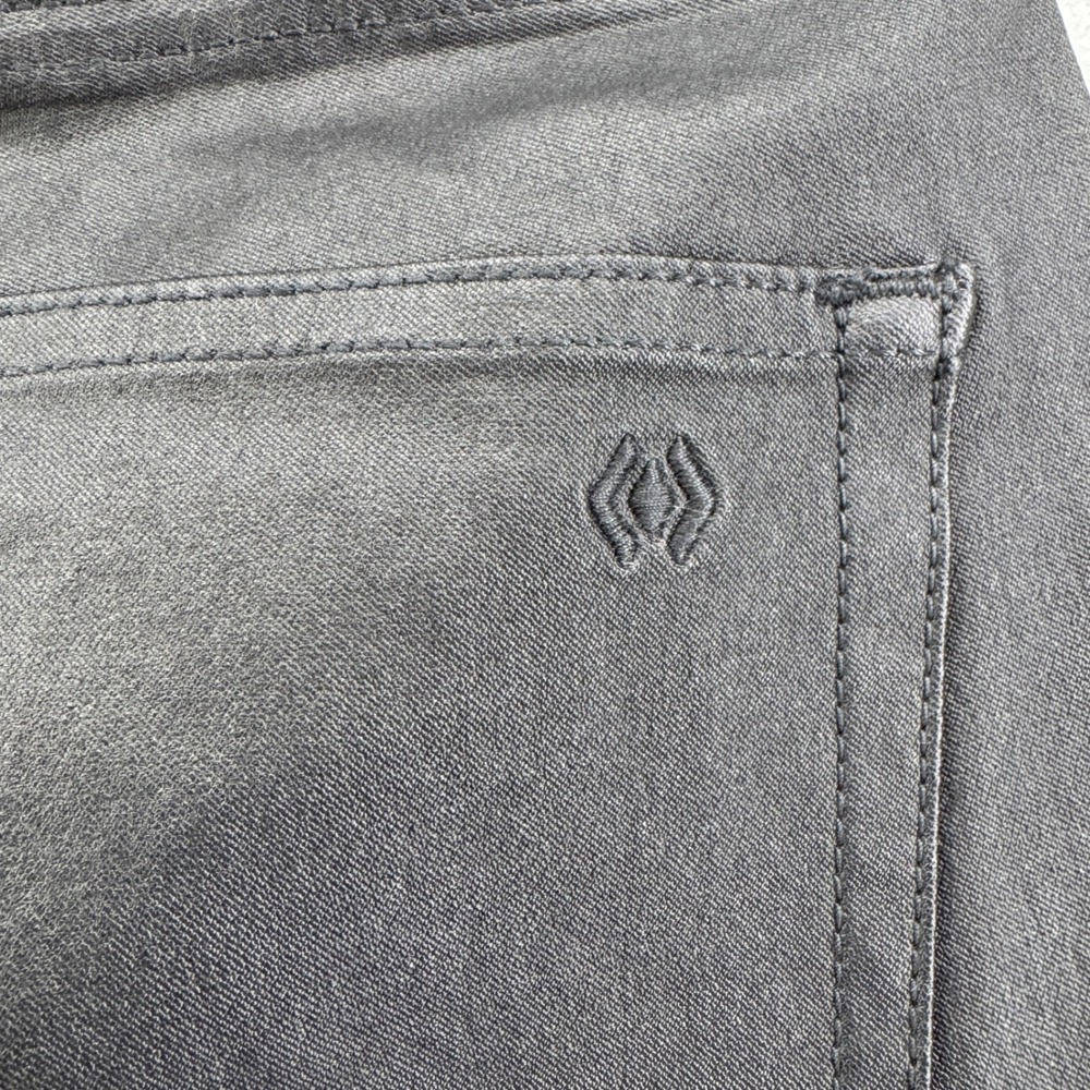 NWT Canyon Retreat Black Coated Flare Jeans High Rise Stepped Hem Womens Size 4 - Picture 11 of 12